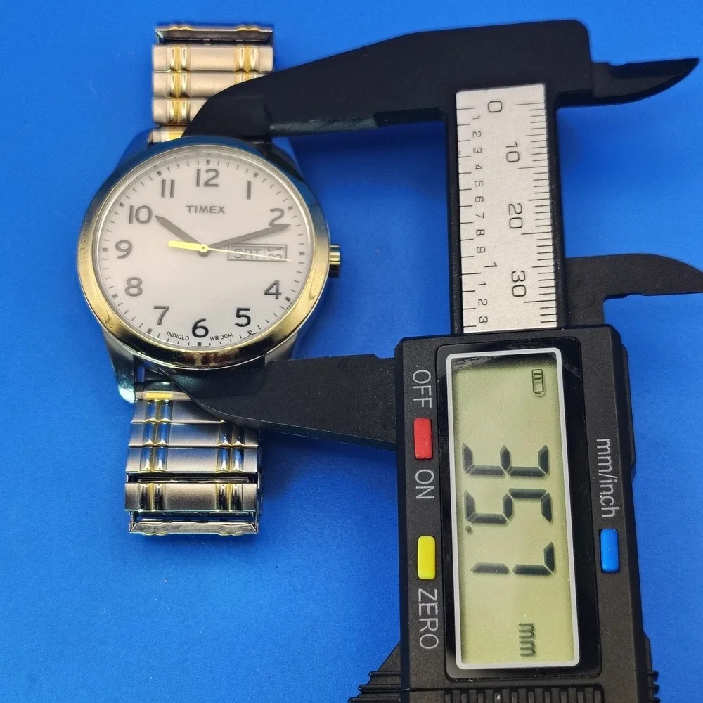 Vintage 2014 Timex Indiglo Day-Date 35mm‎ Mens Quartz Two Tone Dress Watch